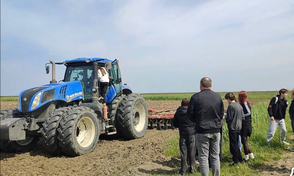 Учні Кілійського ліцею побували на ТОВ «Рис Бессарабії» в рамках профорієнтаційної екскурсії