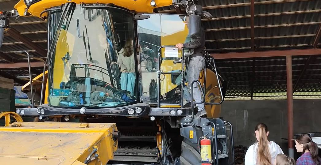 Учні Кілійського ліцею побували на ТОВ «Рис Бессарабії» в рамках профорієнтаційної екскурсії