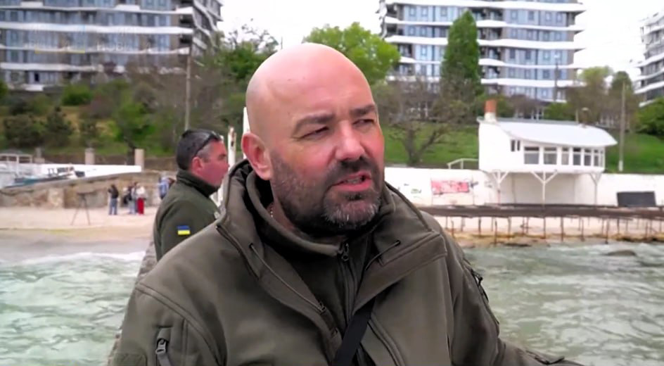 На пляжах Одещини виявлено плями невідомого походження