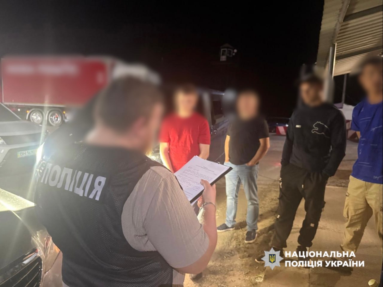 Представлялися представниками банківських установ та правоохоронних органів: на Одещині викрито злочинну організацію шахраїв