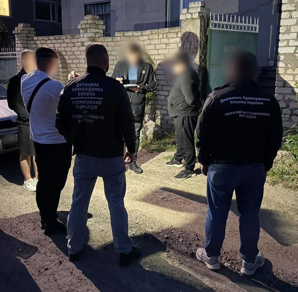 За 8 тисяч доларів до Молдови: затримано організатора транзитної схеми з Білгорода-Дністровського