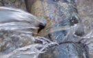 В Ізмаїлі приватна фірма розкурочила магістральний водовід до порту: мерія вимагає гроші через суд та терміново латає трубу