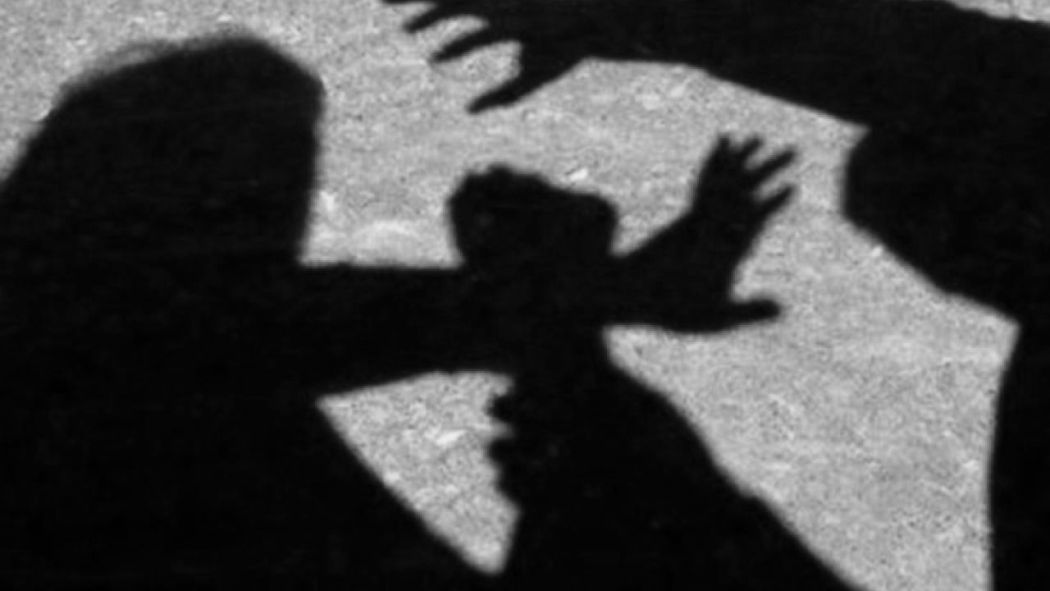 В Ізмаїлі неповнолітній учень гімназії побив чоловіка до розриву кишківника: як покарав суд