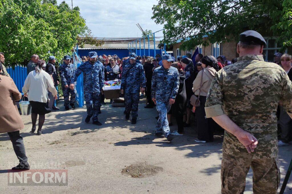 Кілійська громада попрощалася з 25-річним Героєм Дмитром Корпусовим