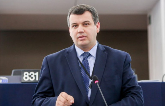 Румунія змінює курс: як самовідвід уродженця Ізмаїльщини переформатував уряд сусідньої країни