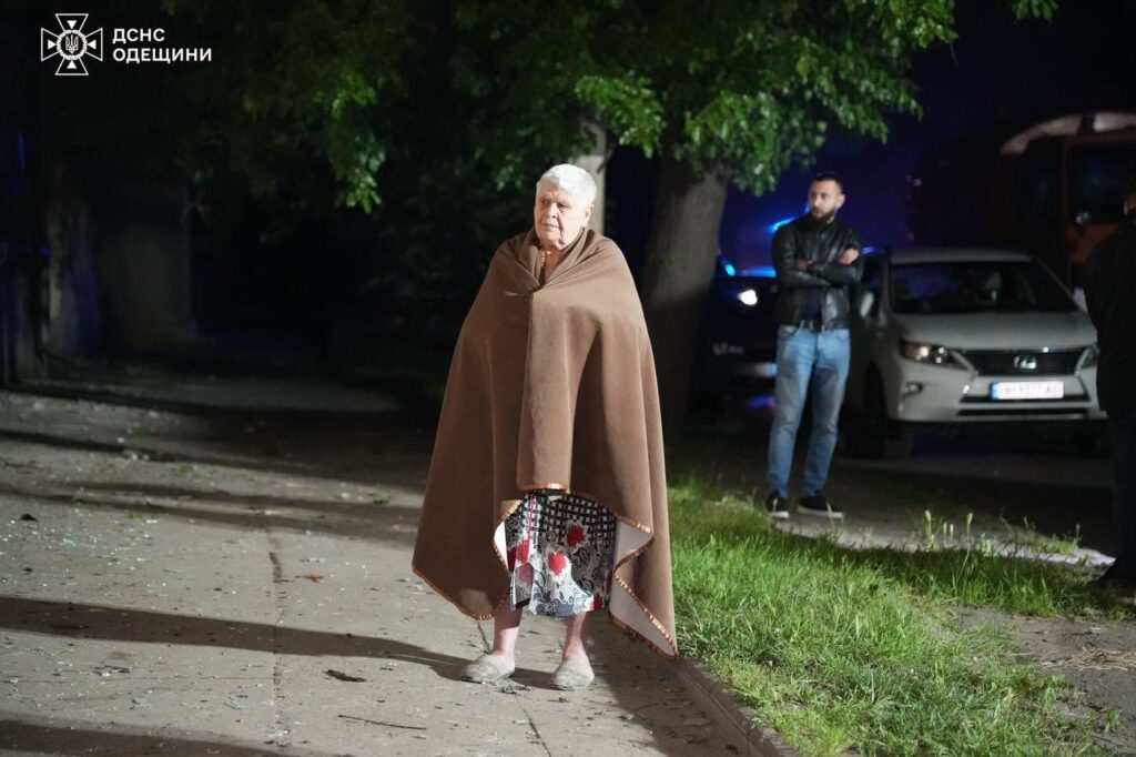 Дрон врізався у дев’ятиповерхівку: руйнівні наслідки нічної атаки на Одещину