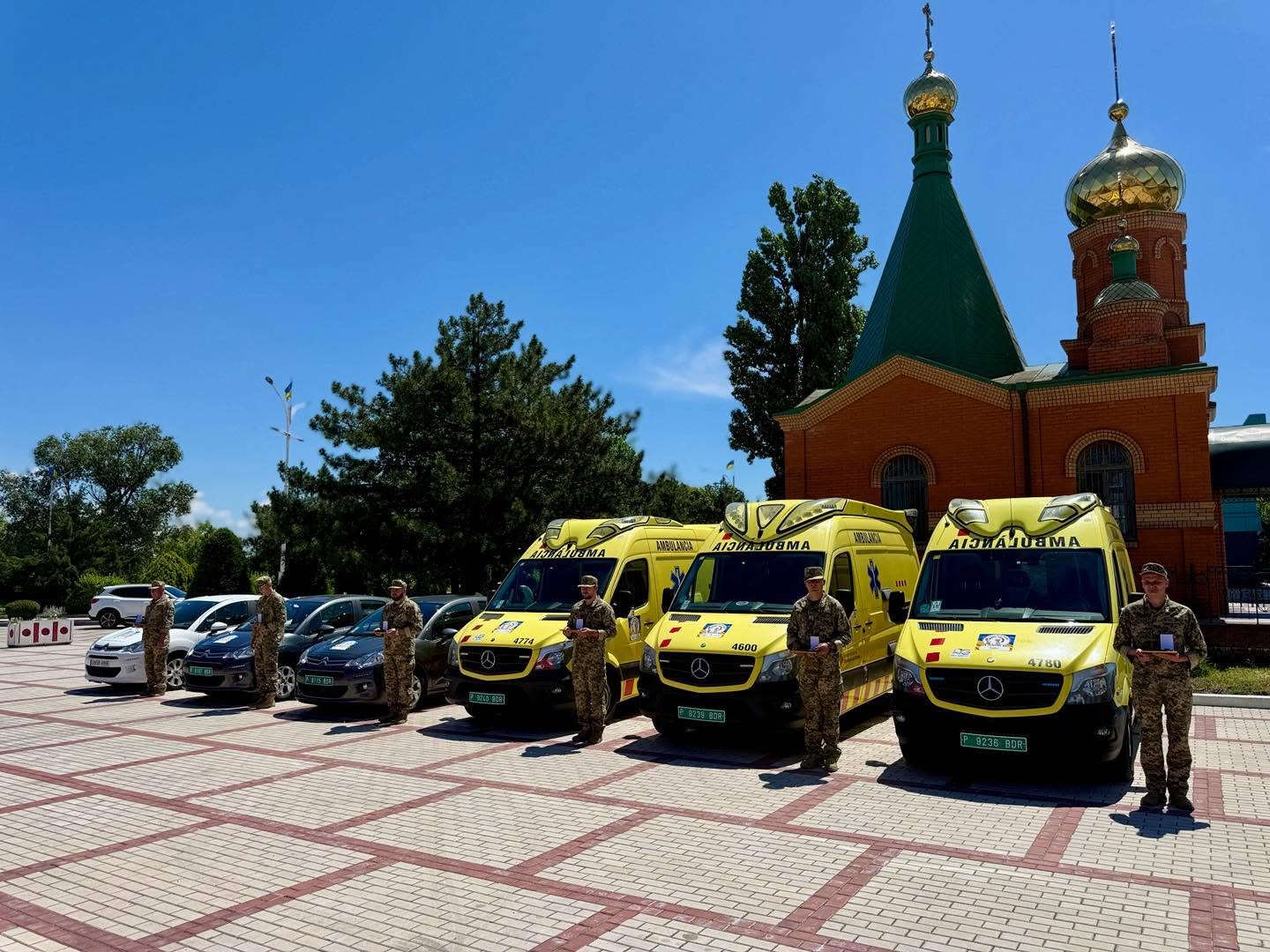 Ізмаїльські прикордонники отримали автівки від благодійного Фонду «Санта Клара»