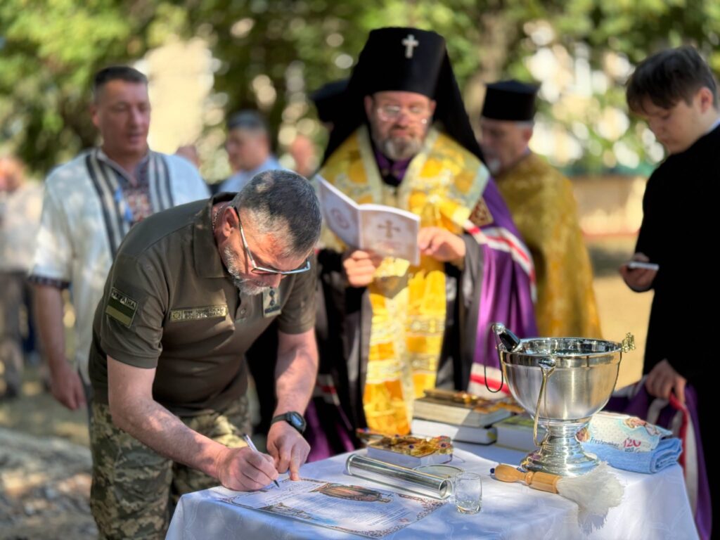 Історична подія: в Ізмаїлі освятили землю та заклали капсулу під перший храм ПЦУ
