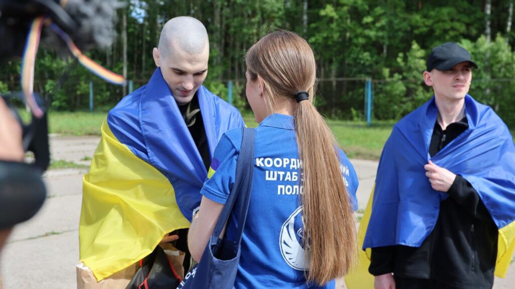 В Україну з російського полону повернулися 160 військових, які були у неволі з 2022 року