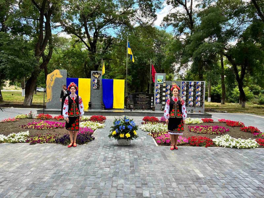 У двох громадах Бессарабії до Алей Слави додали портрети загиблих Героїв