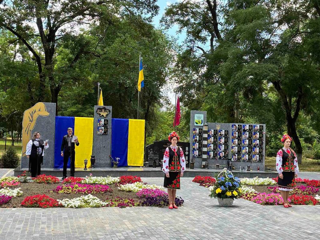 У двох громадах Бессарабії до Алей Слави додали портрети загиблих Героїв