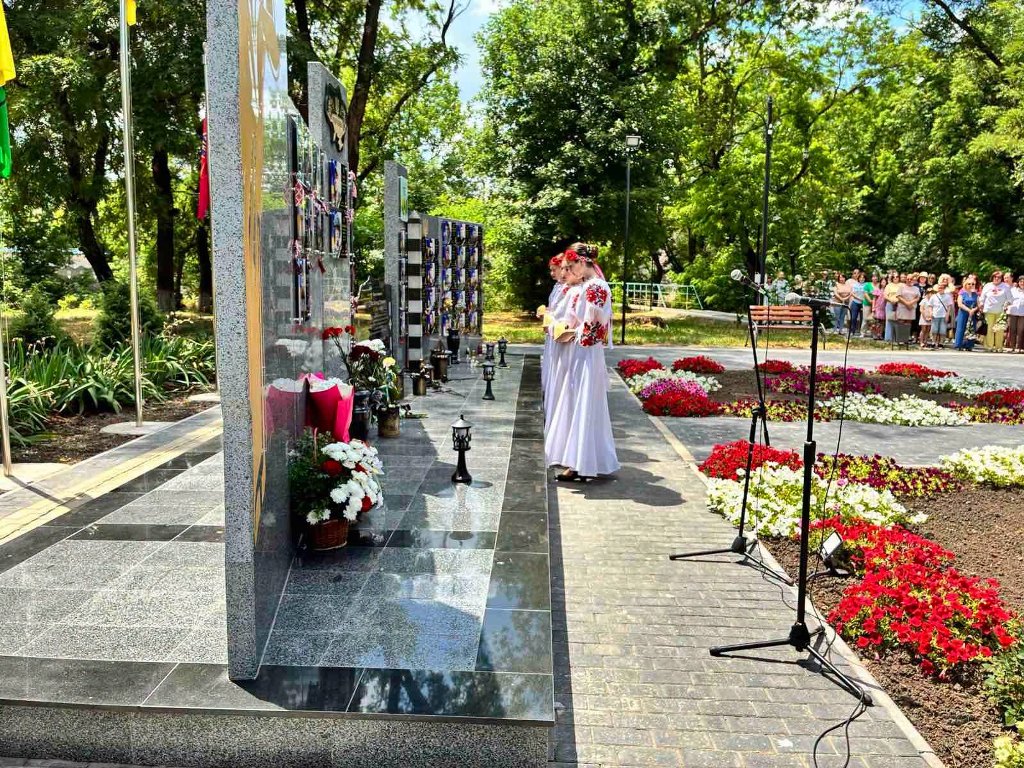 У двох громадах Бессарабії до Алей Слави додали портрети загиблих Героїв