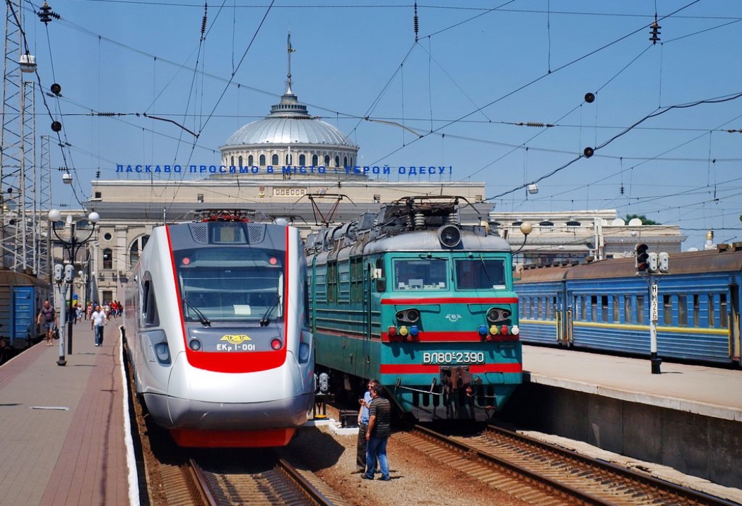 Вперше в історії незалежності: між Одесою та Дніпром курсуватиме швидкісний «Інтерсіті»