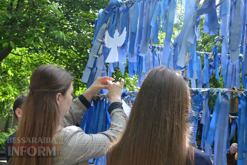 “Голоси” загиблих у війні дітей: у Кілії вшанували пам’ять маленьких українців