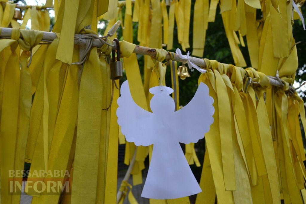 “Голоси” загиблих у війні дітей: у Кілії вшанували пам’ять маленьких українців