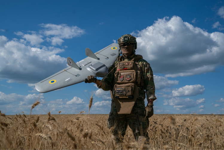 Рекрутинг до «Азову»: сотні вакансій на відстані одного дотику