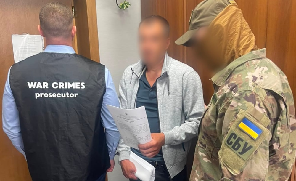Кликав росіян до Одеси та радів обстрілам: СБУ викрила любителя рф
