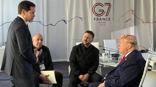 Зеленський, Трамп і Макрон провели зустріч на полях саміту G7
