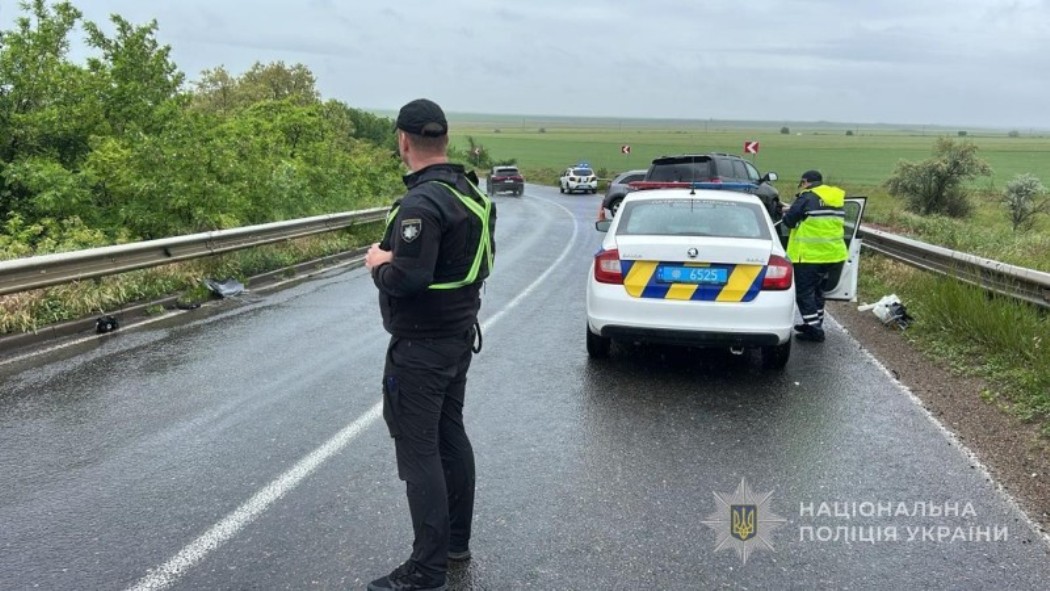 У лобовому зіткненні на трасі Одеса-Рені постраждали дві жінки та неповнолітні діти