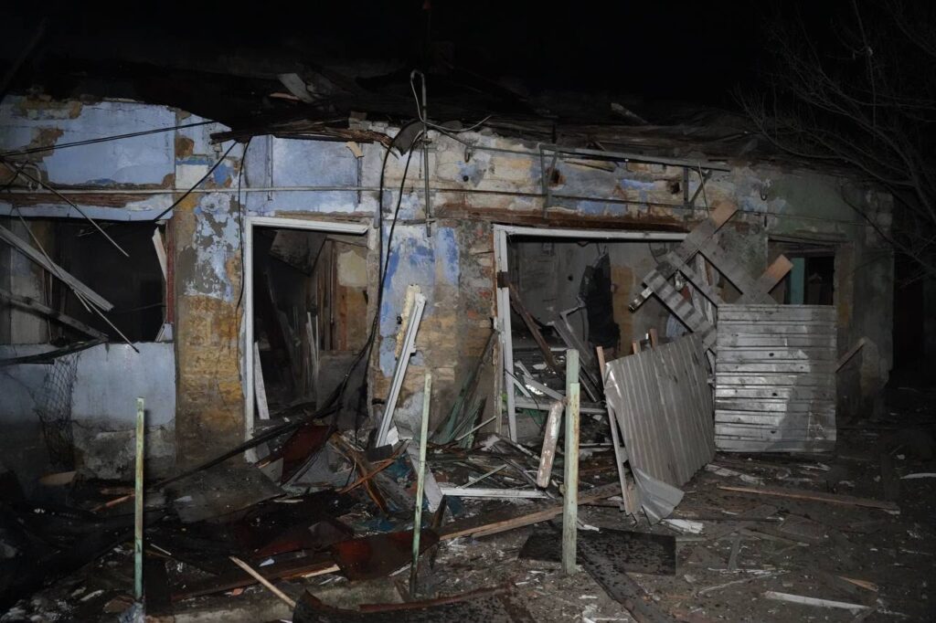 Дрон врізався у дев’ятиповерхівку: руйнівні наслідки нічної атаки на Одещину
