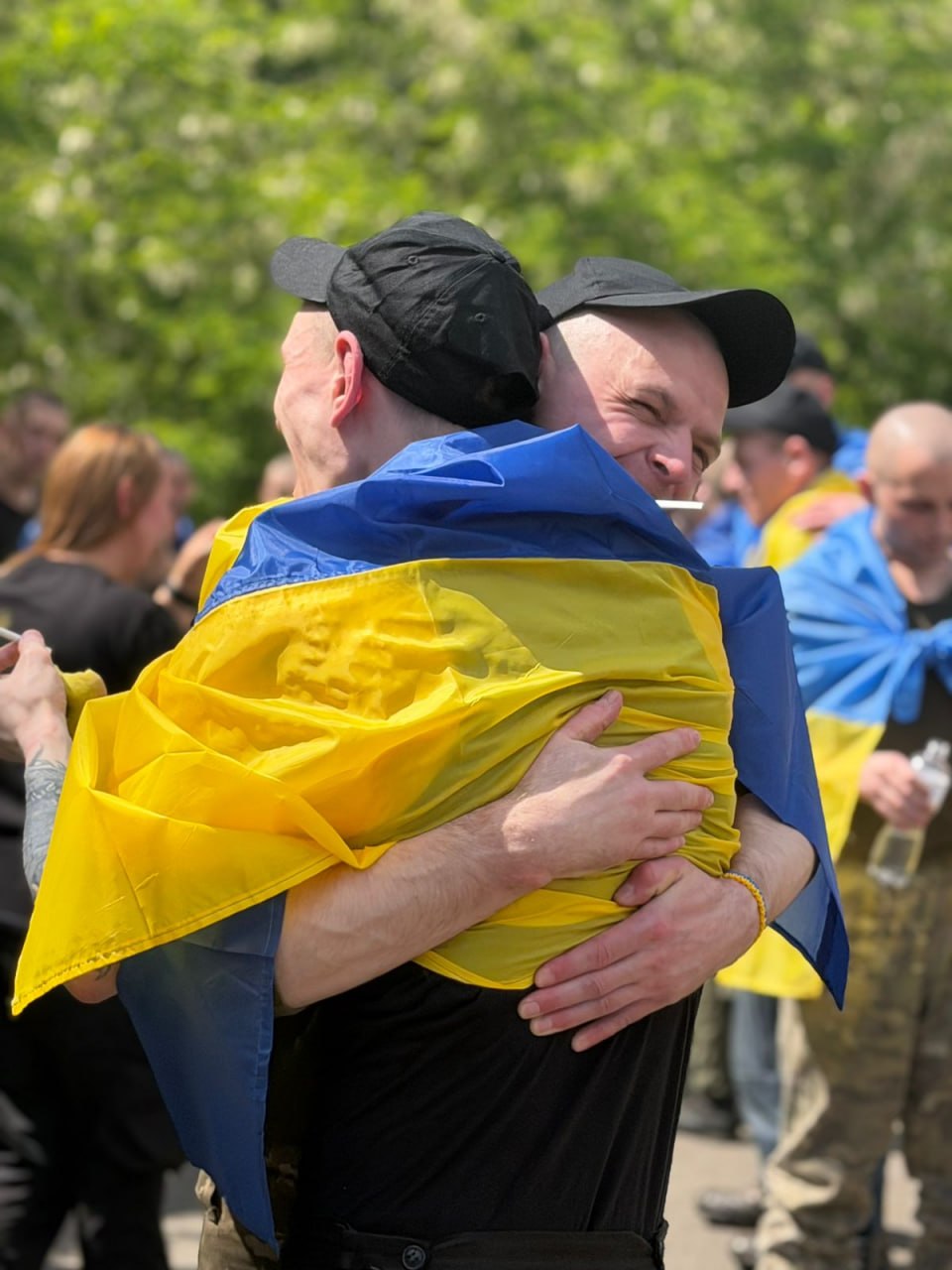 75-й обмін полоненими: додому повертаються 186 українців