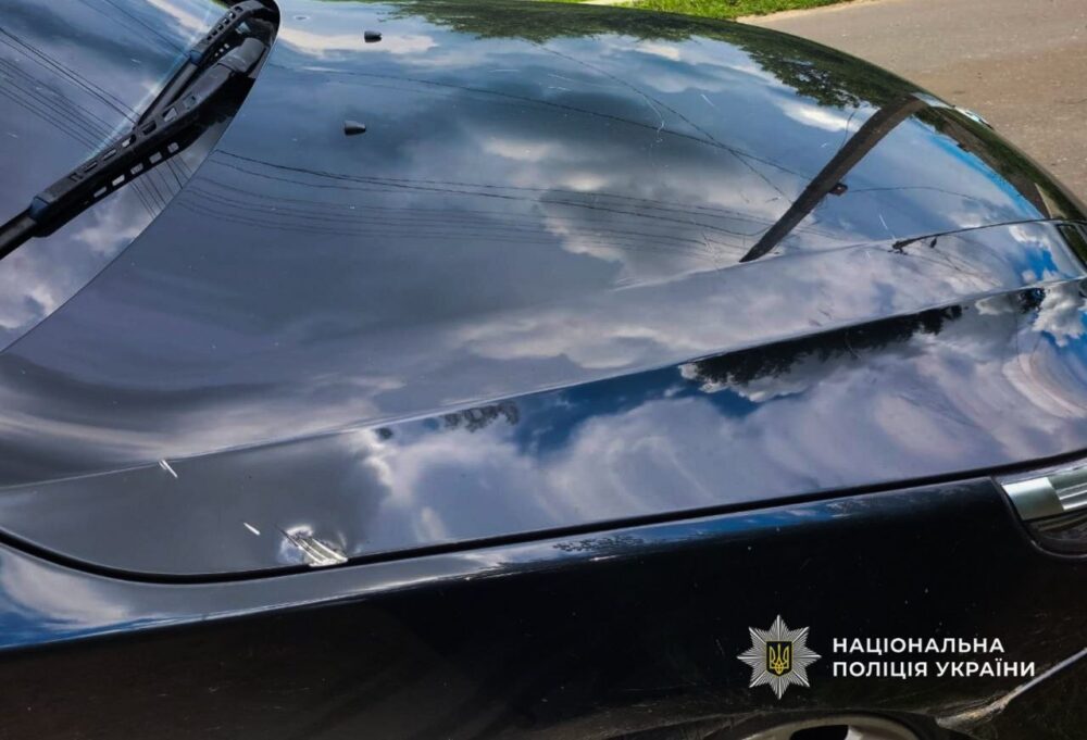 Наїхав на прикордонника на блокпосту: втікача на BMW затримали в Сараті