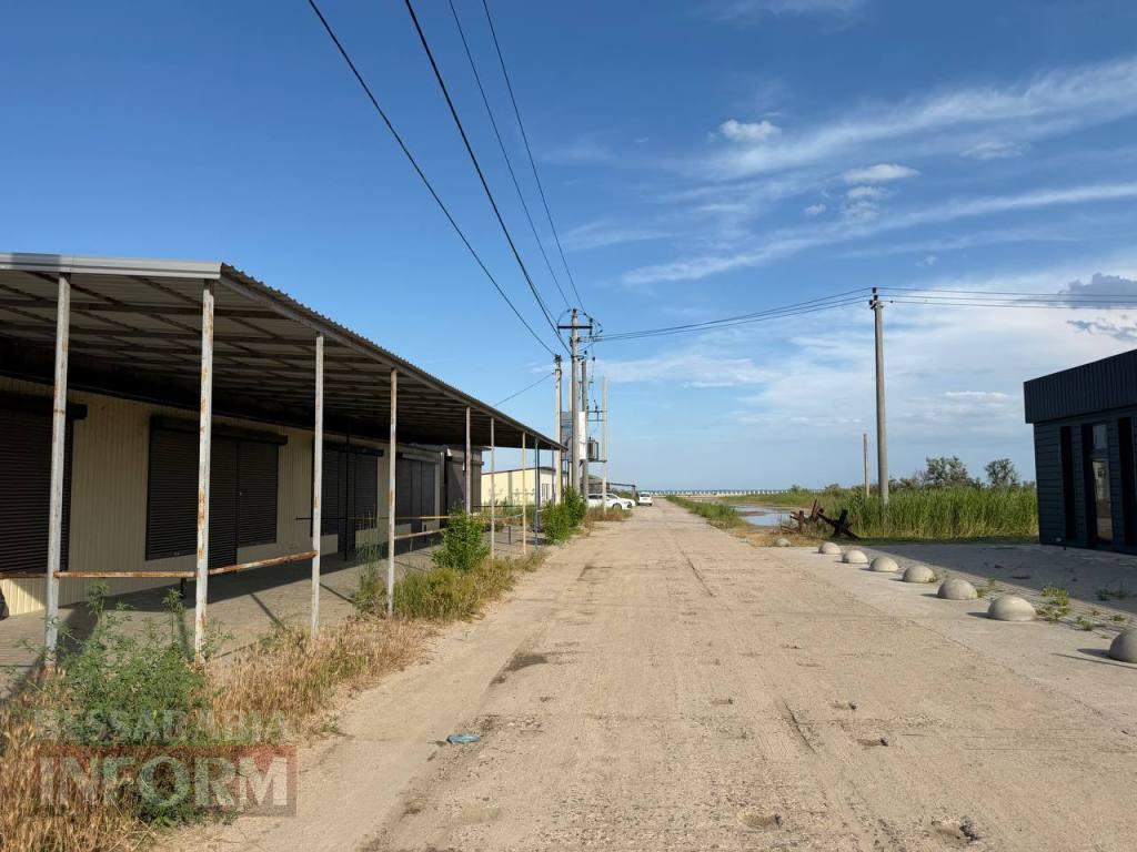 Чистий пляж та багаторічні проблеми: як виглядає курортне Приморське напередодні відкриття сезону