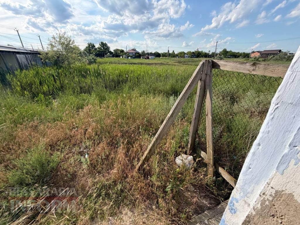 Чистий пляж та багаторічні проблеми: як виглядає курортне Приморське напередодні відкриття сезону