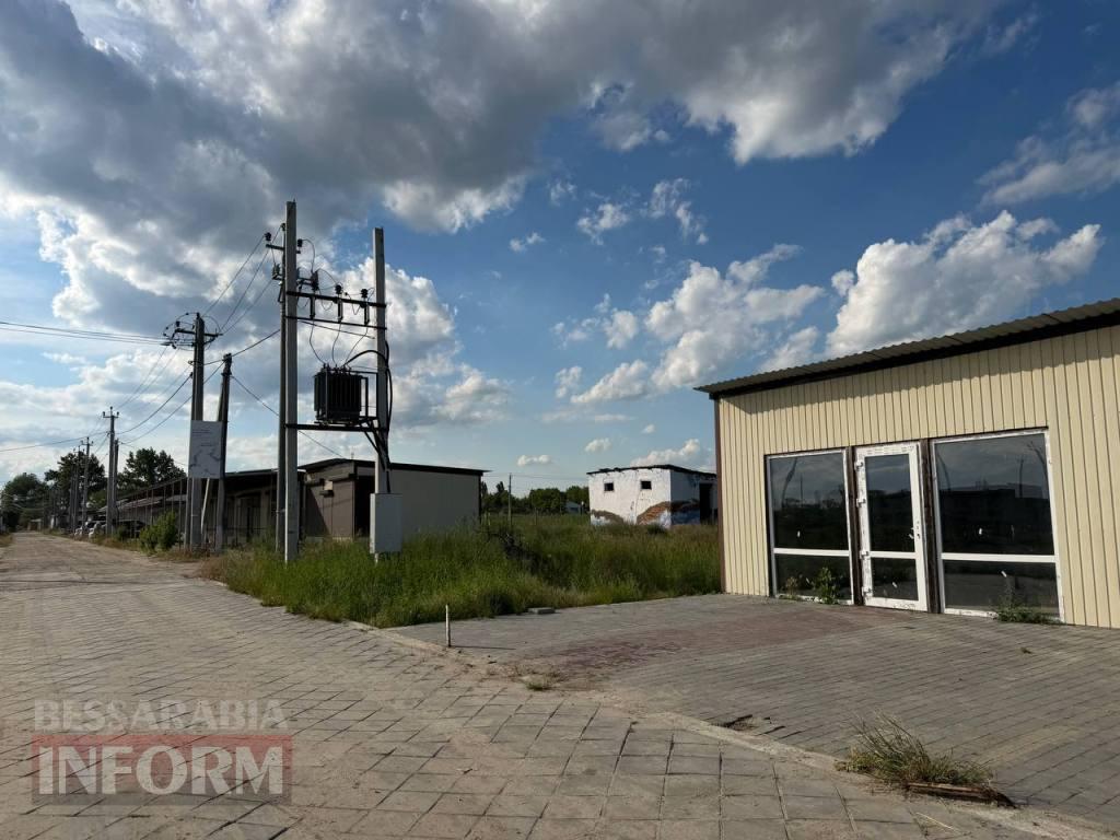 Чистий пляж та багаторічні проблеми: як виглядає курортне Приморське напередодні відкриття сезону