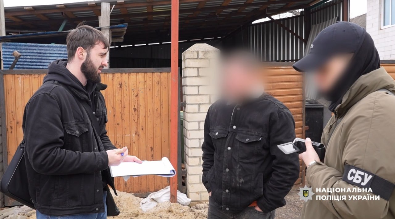«Відкати» за стічні води: посадовців комунального підприємства Одещини викрили на хабарництві