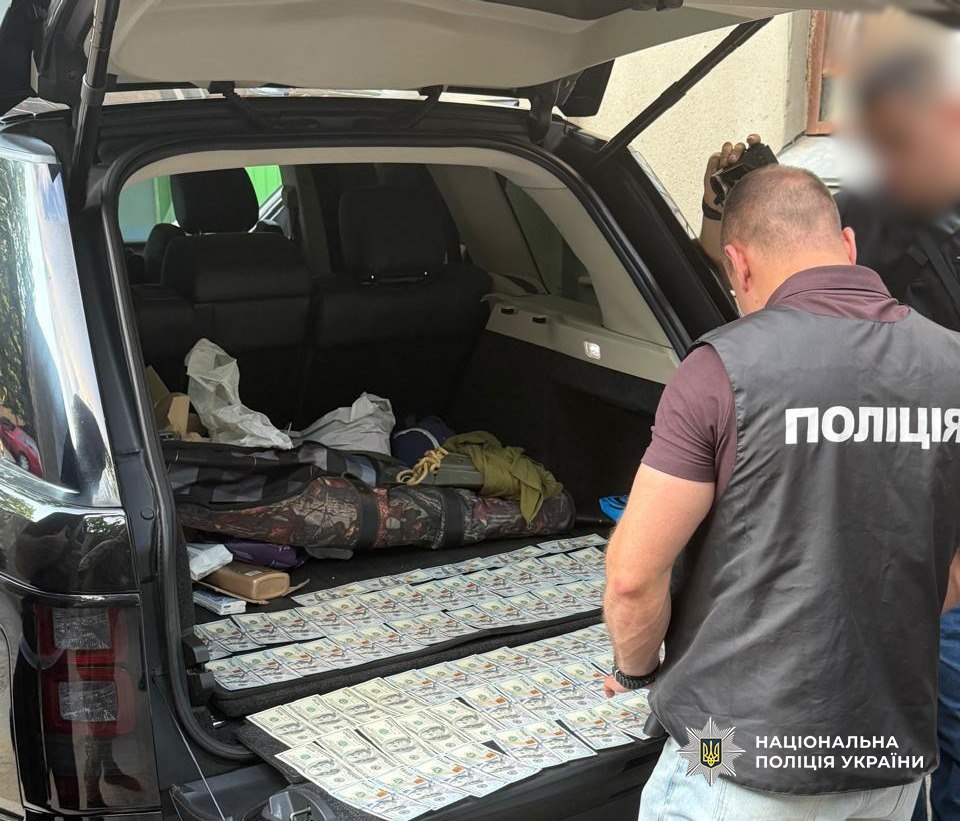 На Одещині посадовець військової частини за шість тисяч доларів «відмазував» ухилянтів від мобілізації