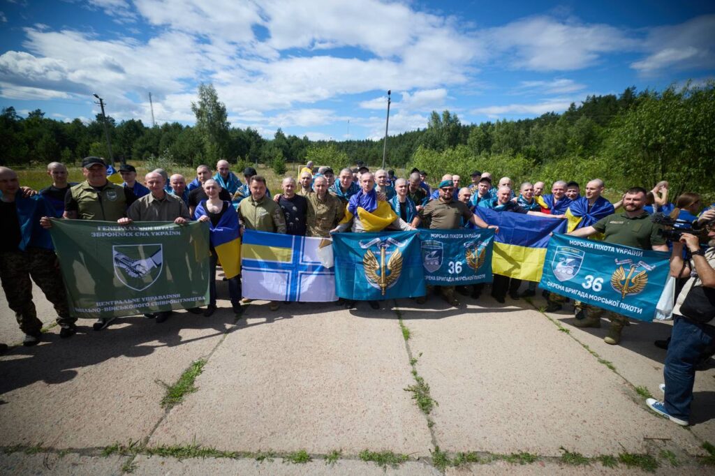 В Україну з російського полону повернулися 160 військових, які були у неволі з 2022 року