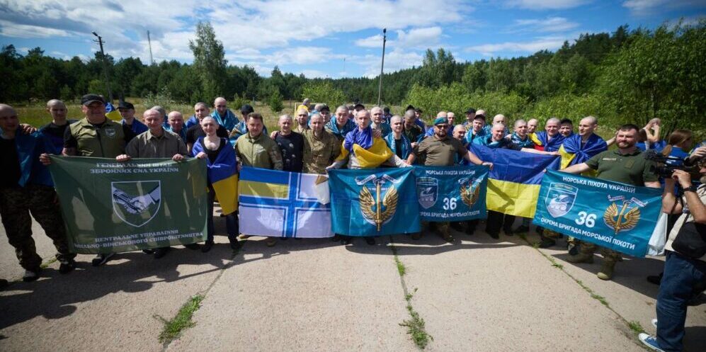В Україну з російського полону повернулися 160 військових, які були у неволі з 2022 року