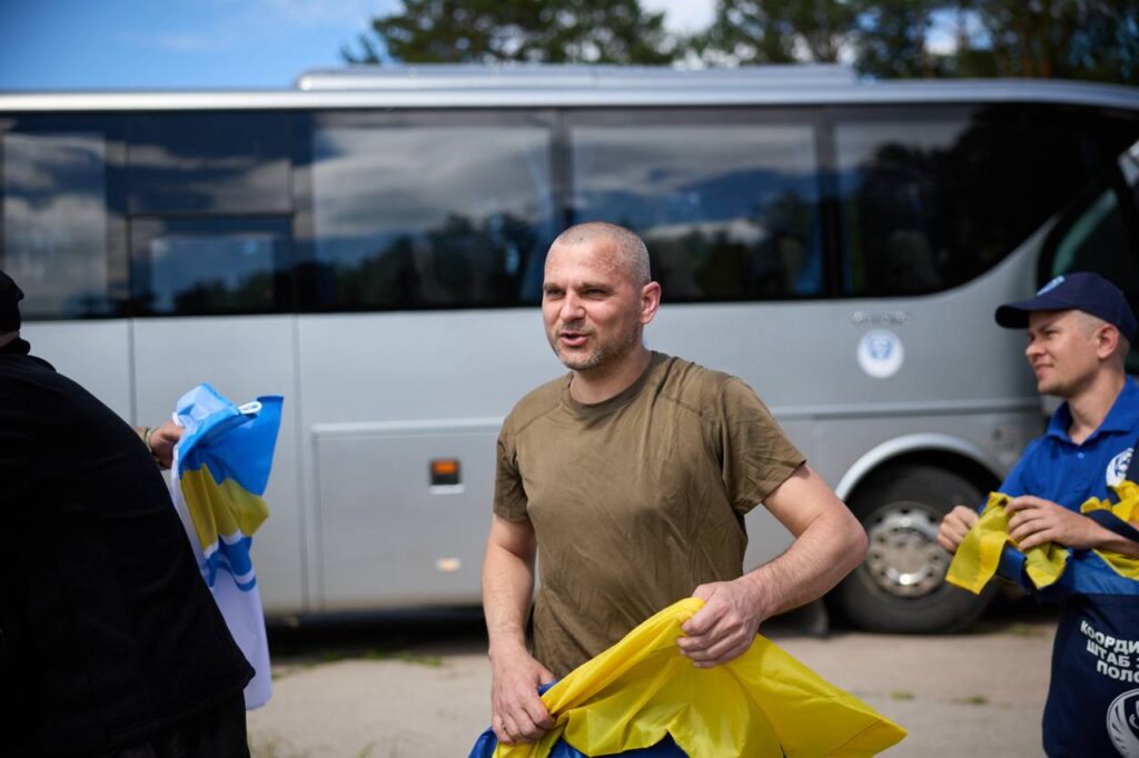 В Україну з російського полону повернулися 160 військових, які були у неволі з 2022 року