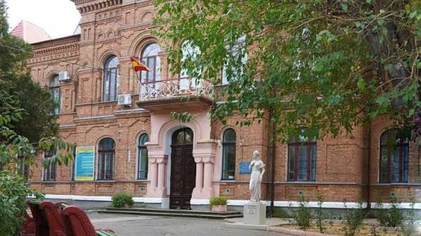 Оборудка на мільйони: суд заарештував майно фігурантів справи про махінації із сигналізацією в Білгород-Дністровському педколеджі