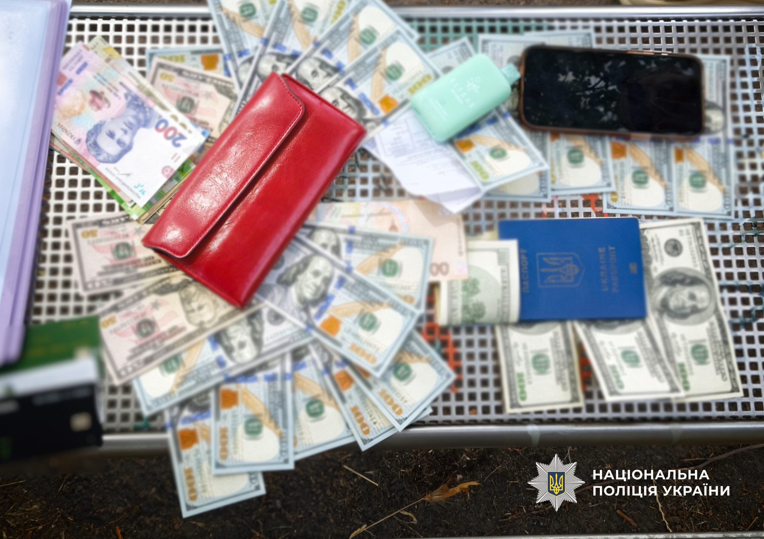 Обіцяла "європейську казку", а відправляла в борделі: на Одещині затримали сутенерку