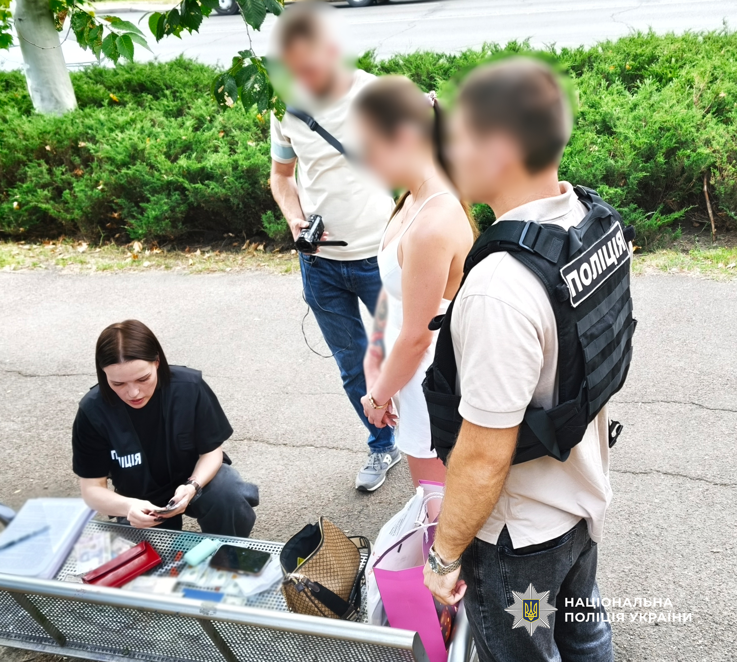 Обіцяла "європейську казку", а відправляла в борделі: на Одещині затримали сутенерку