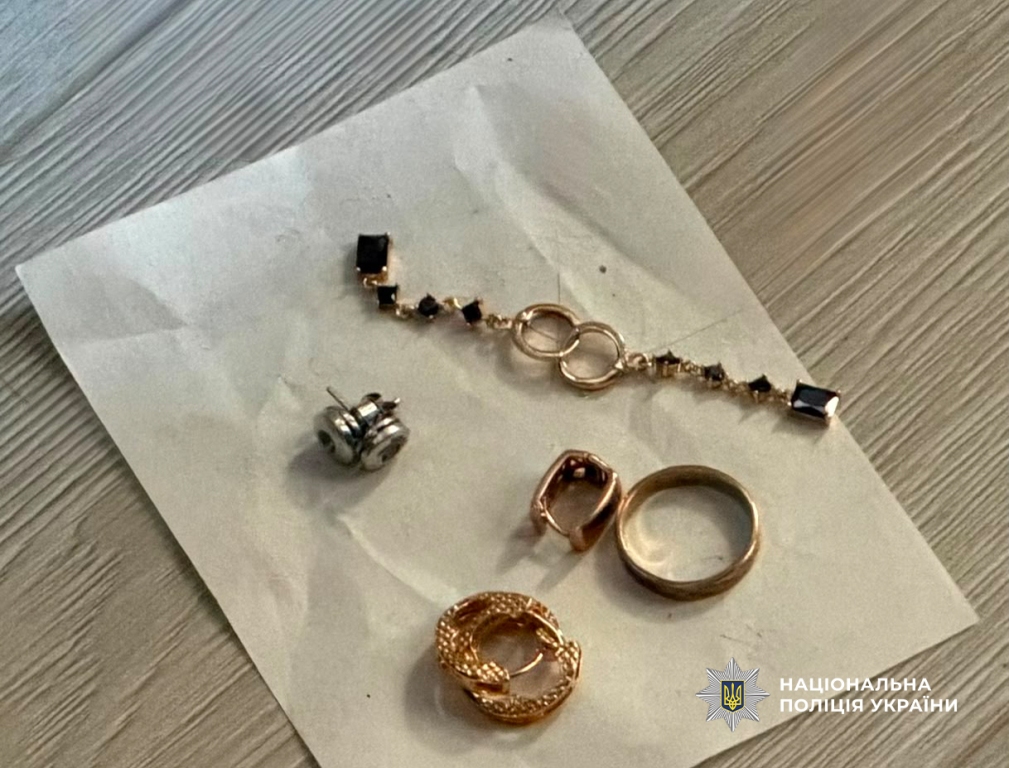 Відібрали кошти на лікування та облаштування могили сина: в Одесі псевдосиловики скоїли розбій на подружжя