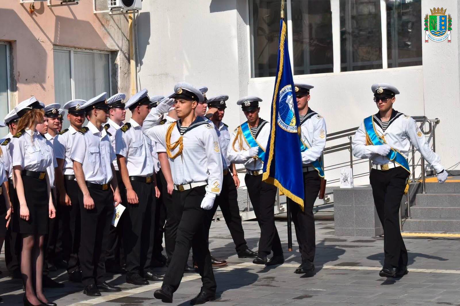 Майбутні моряки Ізмаїла отримали дипломи та офіцерські погони