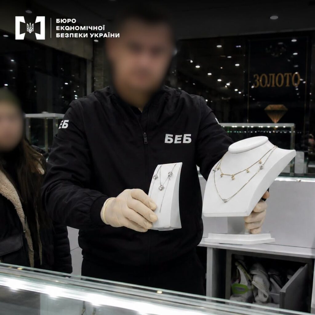 Ювелір з Одеси налагодив продаж підробок світових брендів по всій Україні: збитки сягнули майже 30 мільйонів гривень