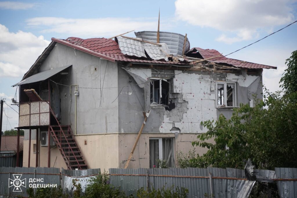 Ракетна атака забрала життя 69-річної жительки Одеського району