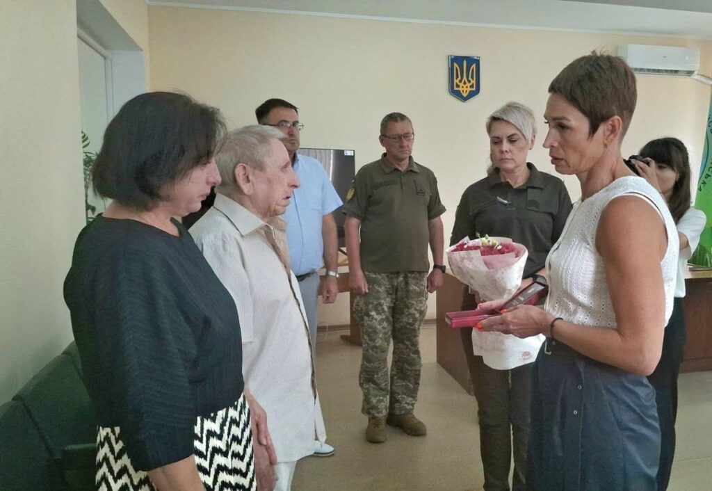 У Рені родині загиблого воїна передали державну нагороду