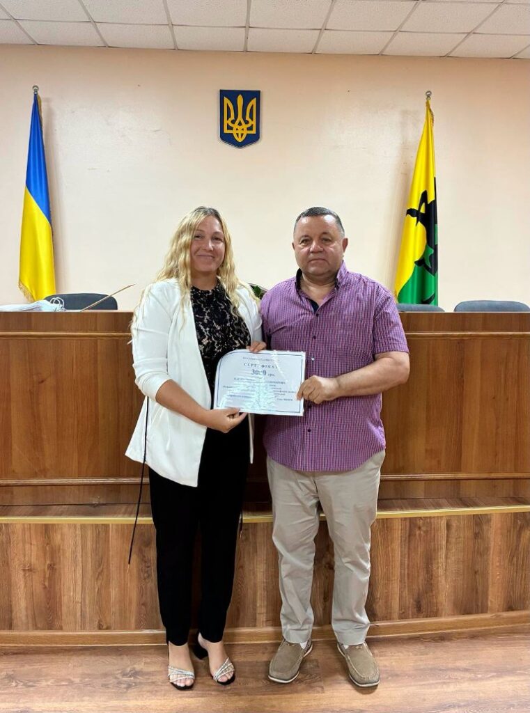 Виховують переможців: у громаді Болградського району вчителів заохотили грошовими сертифікатами