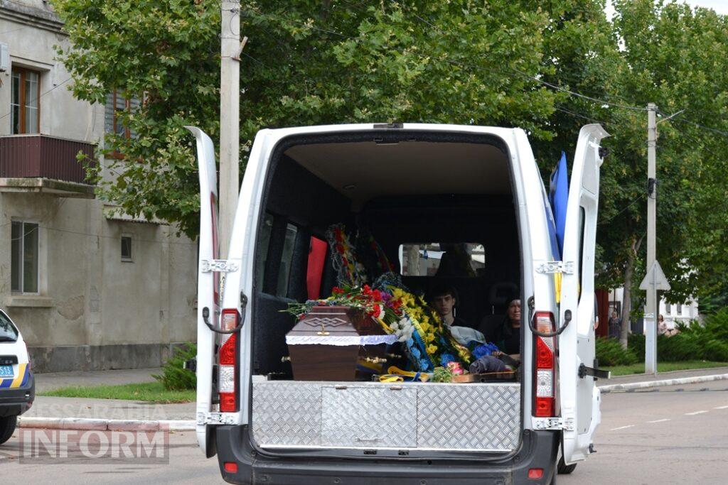 Навіки 44: у Кілії простилися з полеглим понад два роки тому Василем Янковцем