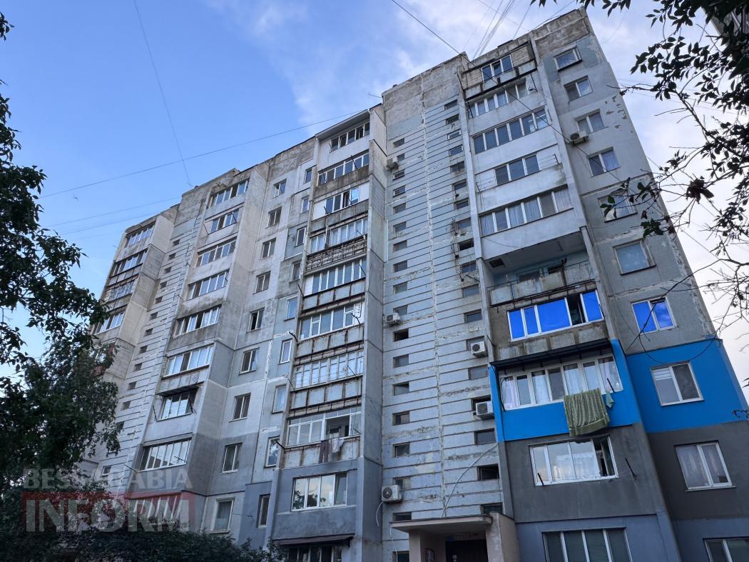 Майже рік пішки на дев’ятий поверх: як мешканці двох багатоповерхівок в Аккермані стали заручниками мільйонного боргу, судів і кримінального провадження