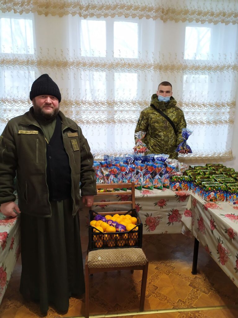 Між рясою та пікселем: історія військового капелана, який очолив першу парафію ПЦУ в Українському Придунав’ї