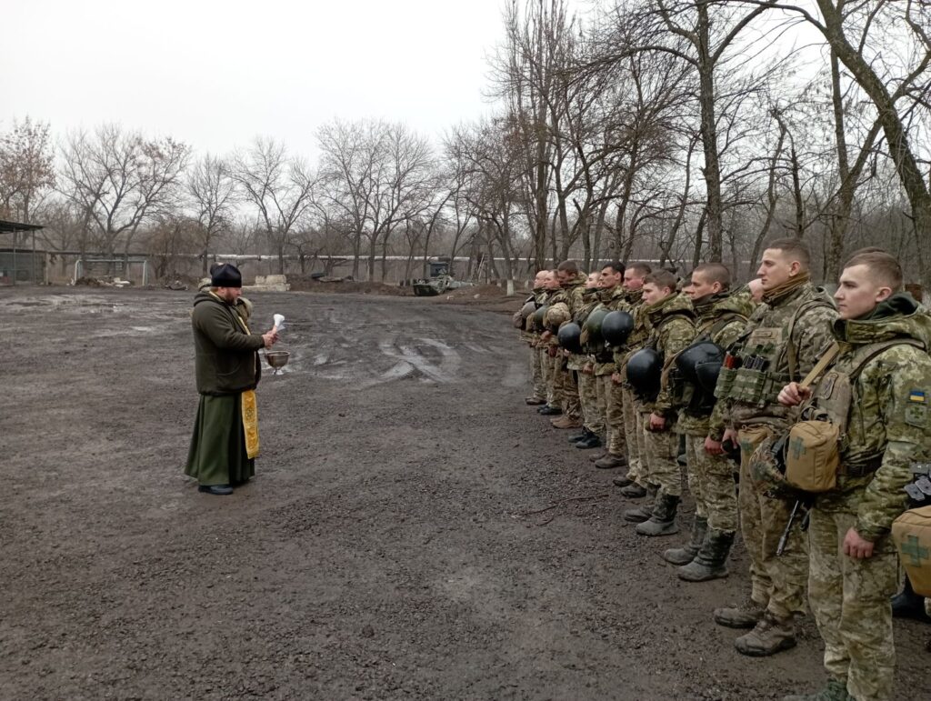 Між рясою та пікселем: історія військового капелана, який очолив першу парафію ПЦУ в Українському Придунав’ї