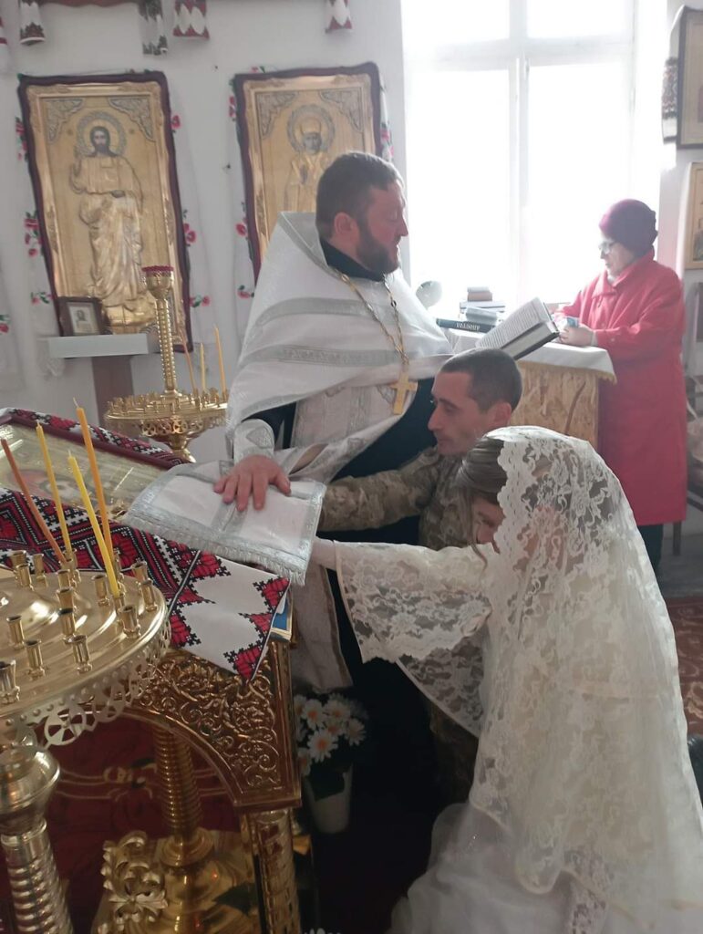 Між рясою та пікселем: історія військового капелана, який очолив першу парафію ПЦУ в Українському Придунав’ї