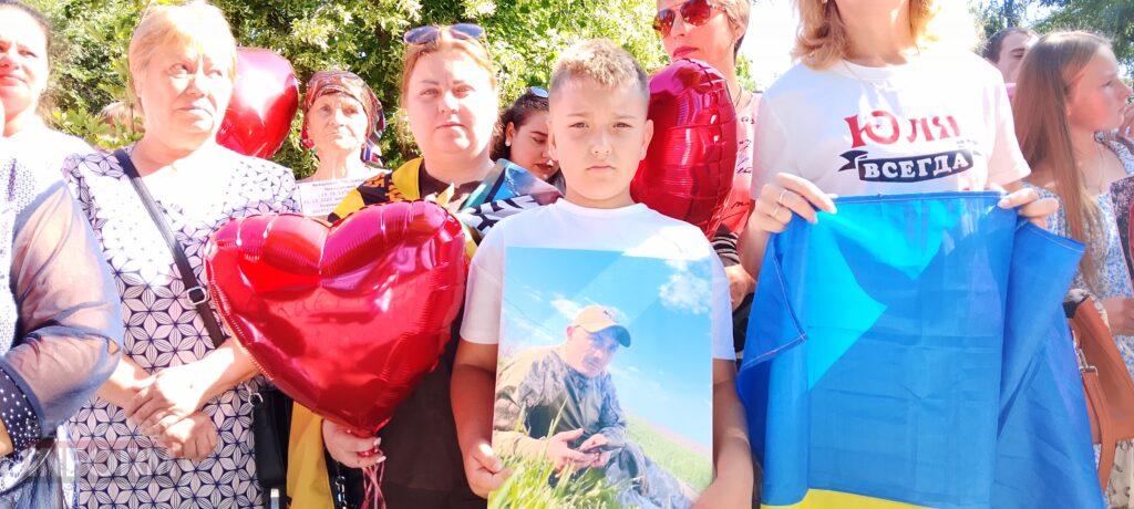 У Білгороді-Дністровському відкрили Алею Надії: як дружини зниклих безвісти домоглися її створення