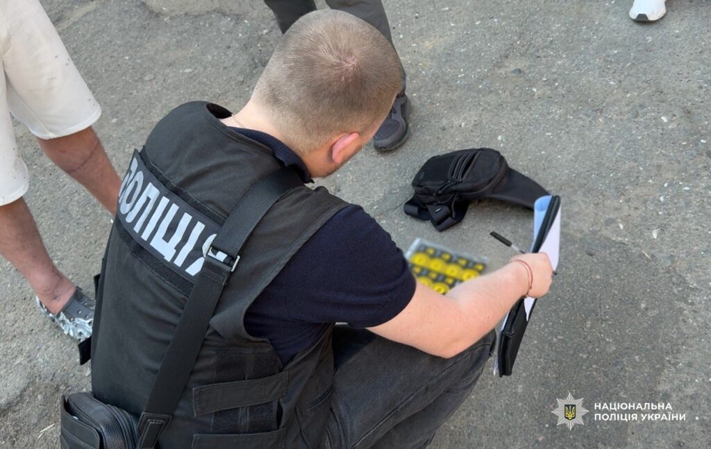 В Одесі офіцер ТЦК обіцяв прибрати чоловіка з розшуку за тисячу літрів дизпального